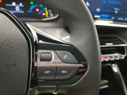Photo 9 Peugeot 208  Hybrid 110 ch e-DCS6
