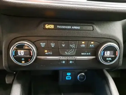 Photo 38 Ford Kuga  1.5 EcoBlue 120 S&S BVM6