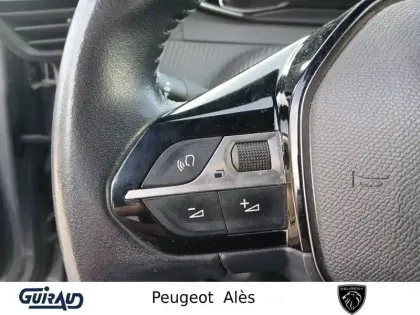 Photo 15 Peugeot 2008  PureTech 100 S&S BVM6