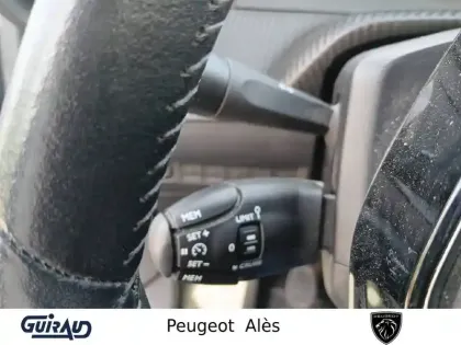 Photo 16 Peugeot 2008  PureTech 100 S&S BVM6