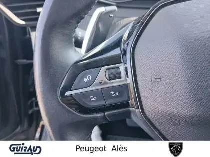 Photo 16 Peugeot 208  PureTech 100 S&S EAT8