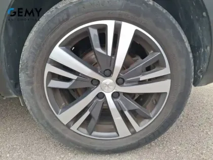 Photo 10 Peugeot 5008  PureTech 130ch S&S BVM6