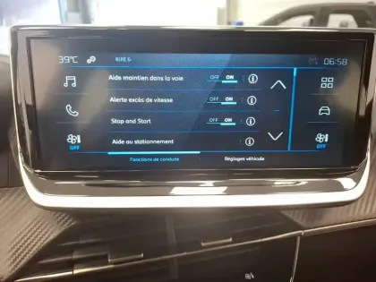 Photo 16 Peugeot 208  Hybrid 110 ch e-DCS6