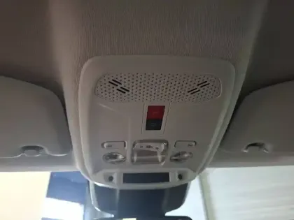 Photo 13 Peugeot 208  Hybrid 110 ch e-DCS6