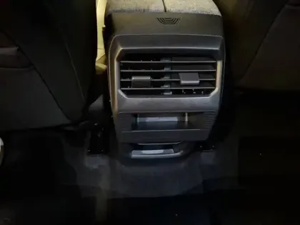 Photo 23 Peugeot 3008  Hybrid 145 e-DCS6