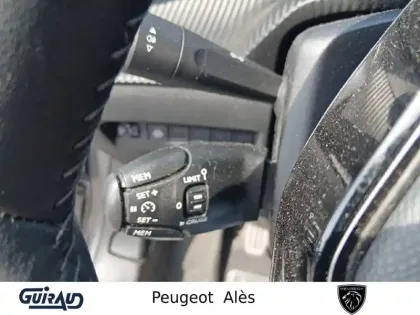 Photo 16 Peugeot 208  PureTech 100 S&S BVM6