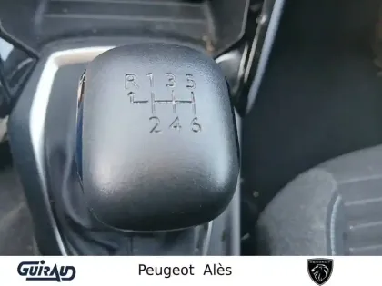 Photo 17 Peugeot 208  PureTech 100 S&S BVM6