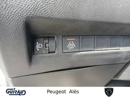 Photo 13 Peugeot 208  PureTech 100 S&S BVM6