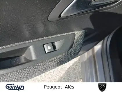 Photo 12 Peugeot 208  PureTech 100 S&S BVM6