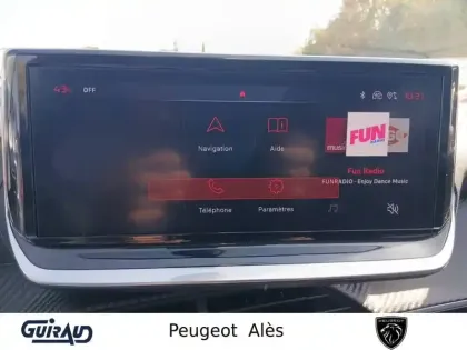 Photo 21 Peugeot 208  PureTech 100 S&S BVM6