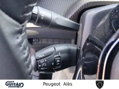 Photo 16 Peugeot 208  PureTech 100 S&S BVM6