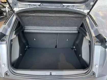 Photo 5 Peugeot 2008  Hybrid 110 ch e-DCS6