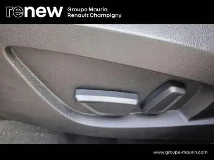 Photo 14 Renault Captur  1.6 E-Tech hybride rechargeable 160ch Initiale Paris -21