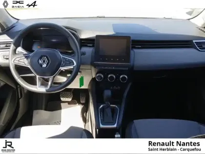Photo 9 Renault Clio  1.6 E-Tech 145ch full hybrid Evolution - 24