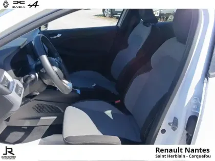 Photo 10 Renault Clio  1.6 E-Tech 145ch full hybrid Evolution - 24