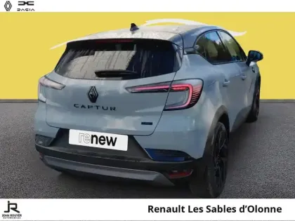 Photo 11 Renault Captur  1.8 E-Tech full hybrid 160ch esprit Alpine - 26