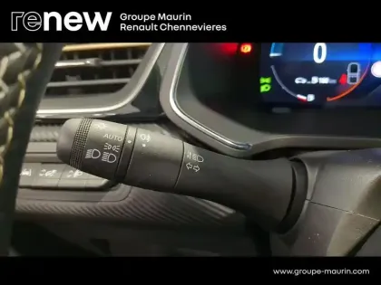 Photo 12 Renault Captur  1.6 E-Tech hybride 145ch Engineered