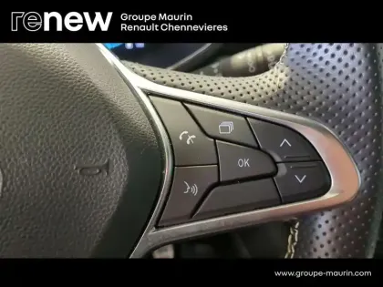 Photo 11 Renault Captur  1.6 E-Tech hybride 145ch Engineered