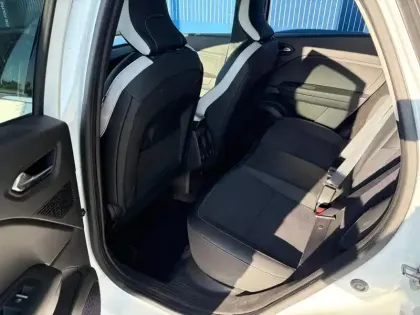 Photo 10 Renault Captur  1.3 TCe mild hybrid 140ch Techno