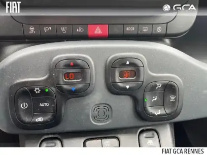 Photo 10 Fiat Panda  1.0 70ch BSG S&S  Cross