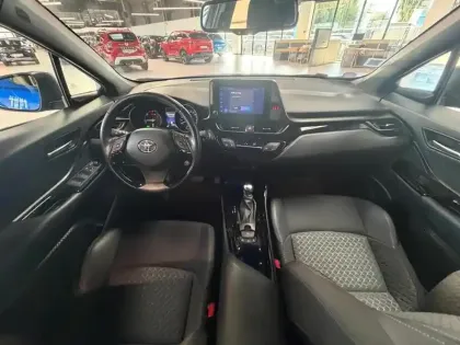 Photo 13 Toyota C-HR  122h Edition 2WD E-CVT MY20
