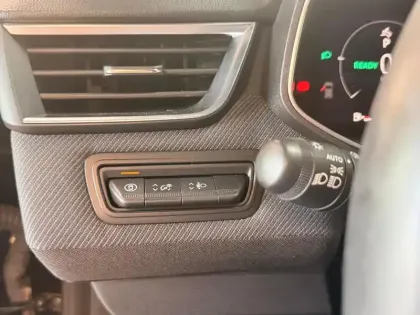 Photo 13 Renault Clio  1.6 E-Tech 145ch full hybrid esprit Alpine - 24