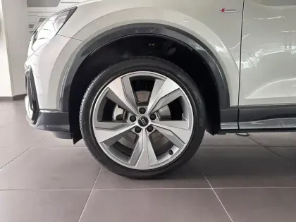 Photo 7 Audi Q2  35 TFSI 150ch S line Plus S tronic 7