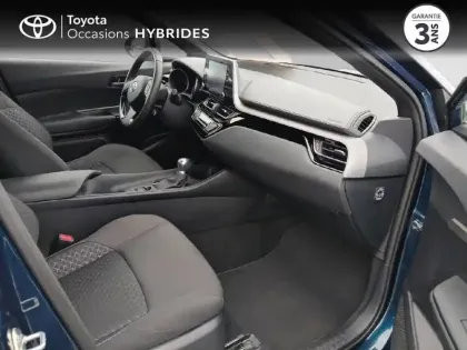 Photo 8 Toyota C-HR  1.8 Hybride 122ch Dynamic Ultimate E-CVT