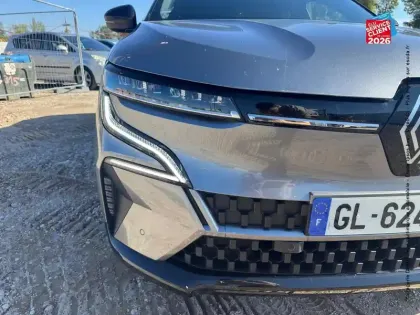 Photo 11 Renault Megane  E-Tech Electric EV60 220ch Iconic super charge