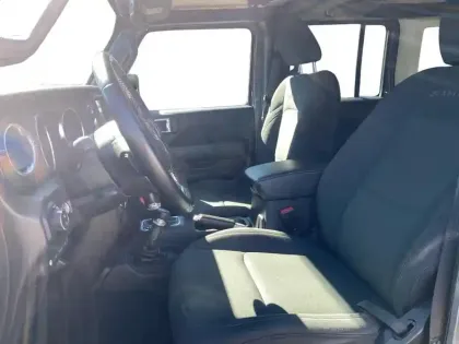 Photo 8 Jeep Wrangler  Unlimited 2.0 T 380ch 4xe Sahara Command-Trac MY23