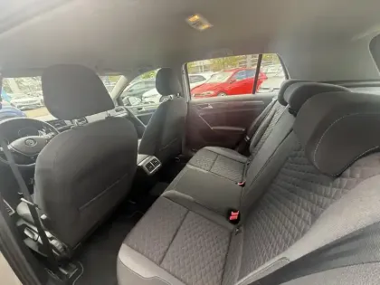 Photo 14 Volkswagen Golf  1.6 TDI 115ch FAP Connect 5p