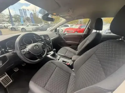 Photo 13 Volkswagen Golf  1.6 TDI 115ch FAP Connect 5p
