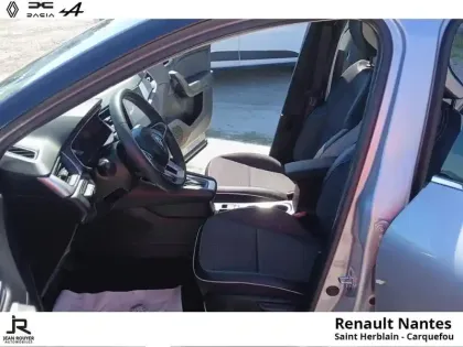 Photo 10 Renault Captur  1.6 E-Tech hybride 145ch Intens