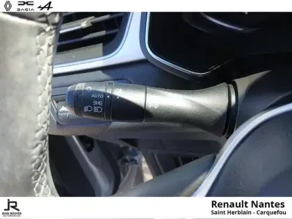 Photo 12 Renault Captur  1.6 E-Tech hybride 145ch Intens