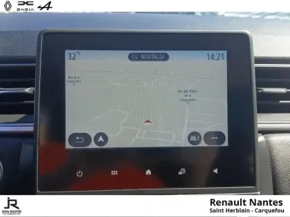 Photo 14 Renault Captur  1.6 E-Tech hybride 145ch Intens