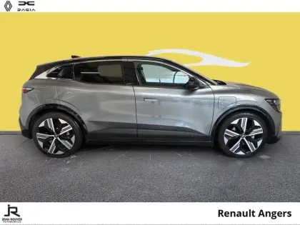 Photo 13 Renault Megane  E-Tech Electric EV60 220ch Iconic super charge -C
