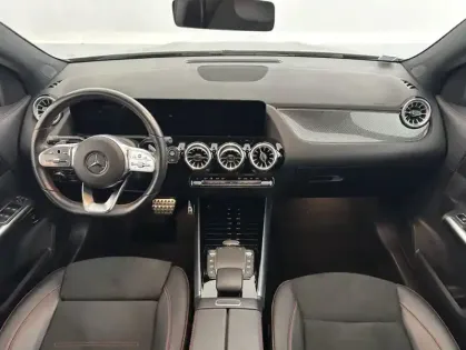 Photo 27 Mercedes GLA 200 7G-DCT AMG Line 5p