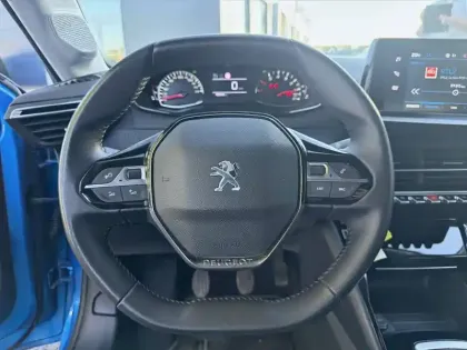 Photo 8 Peugeot 208  PureTech 100 S&S BVM6