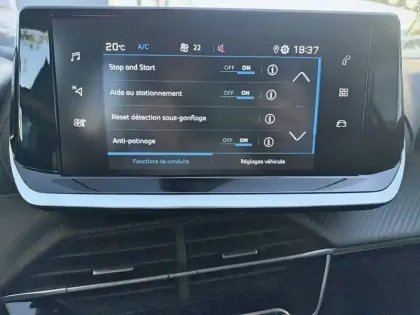Photo 40 Peugeot 208  PureTech 100 S&S BVM6