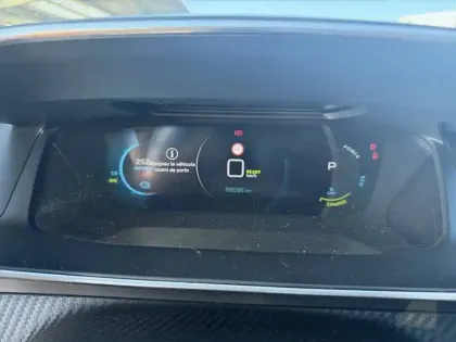 Photo 9 Peugeot 2008  Electrique 136 ch