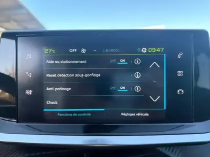 Photo 22 Peugeot 2008  Electrique 136 ch