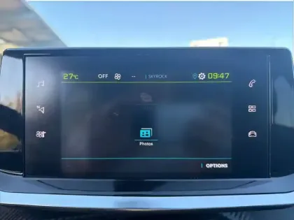 Photo 21 Peugeot 2008  Electrique 136 ch