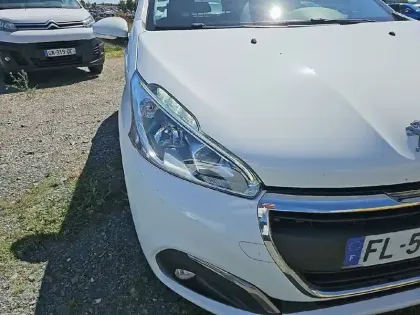 Photo 15 Peugeot 208  PureTech 82ch S&S BVM5