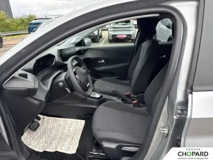 Photo 10 Peugeot 208  Hybrid 110 ch e-DCS6