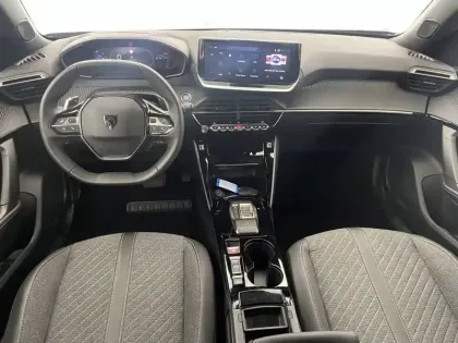 Photo 29 Peugeot 2008  Hybrid 136 e-DCS6