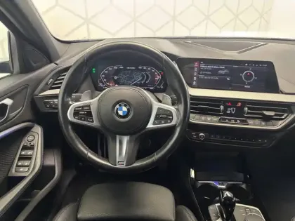 Photo 11 BMW Serie 1 M135i xDrive 306 ch BVA8