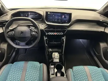 Photo 9 Peugeot 2008  Hybrid 110 ch e-DCS6