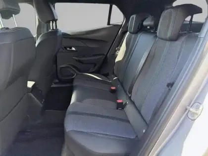 Photo 11 Peugeot 2008  PureTech 100 S&S BVM6