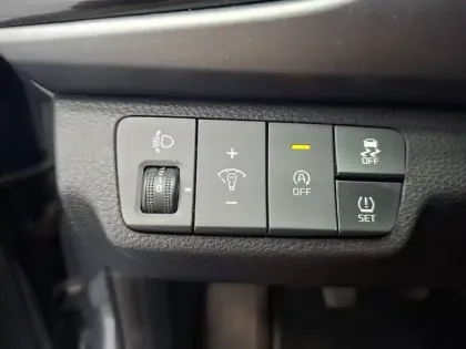 Photo 16 Kia Rio  1.0 T-GDi 100 ch BVM6