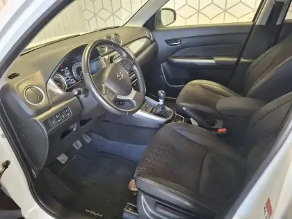 Photo 8 Suzuki Vitara  1.4 Boosterjet Allgrip Hybrid